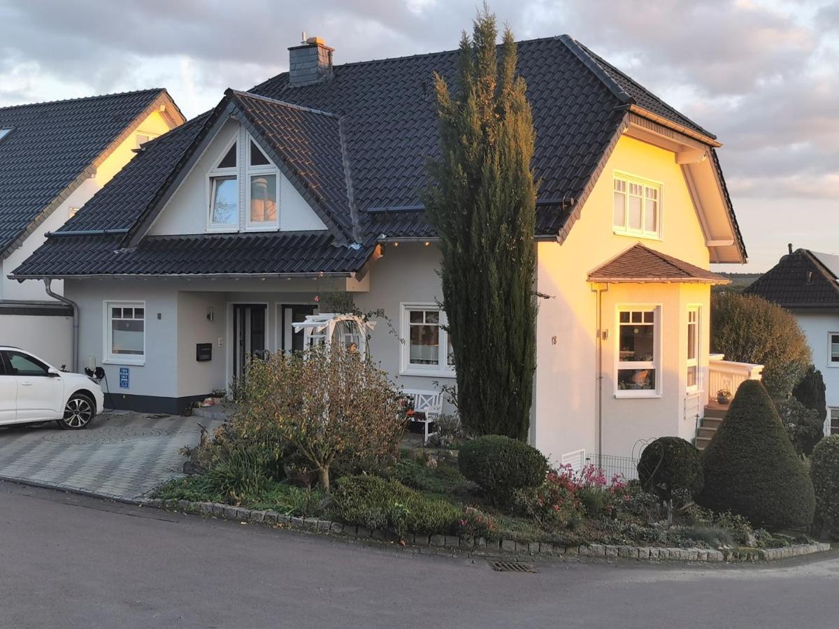 Ferienwohnung Falkenhof 林德拉 外观 照片